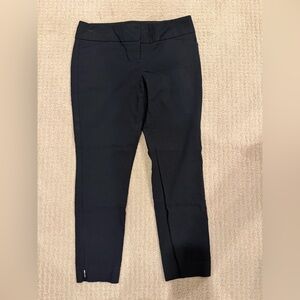 The Limited exact stretch pant
Size 8
Excellent condition